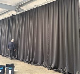 5m high wall drapes, dimout black {{brizy_dc_image_alt imageSrc=